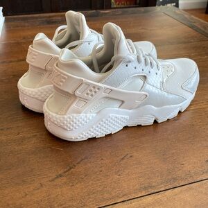 Nike WMNS Air Huarache Run Sneaker